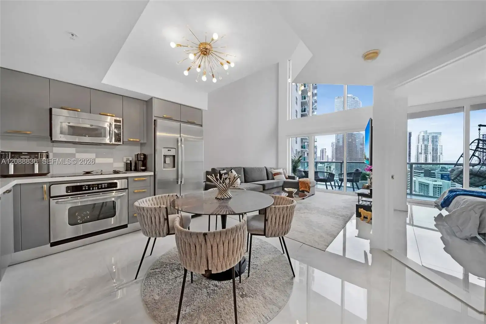 41 SE 5th St # 1407, Miami FL 33131 photo 2