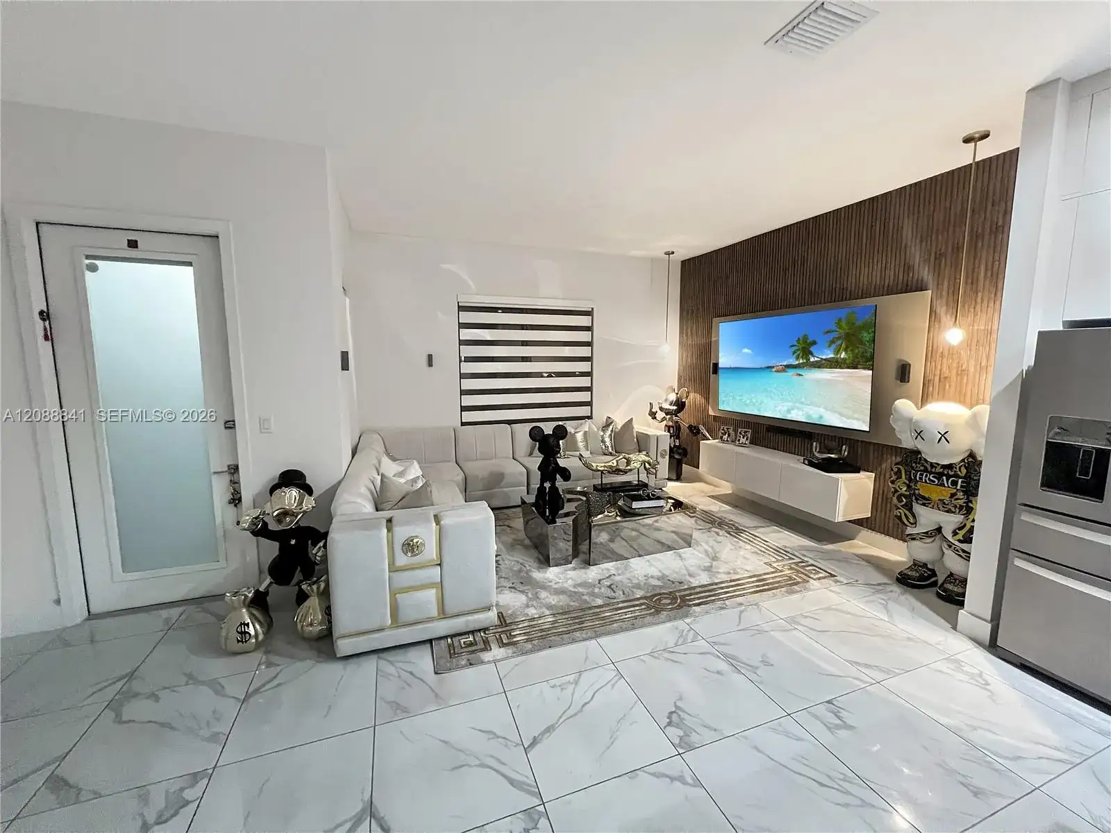 4386 NW 80th Ct, Doral FL 33166 photo 4