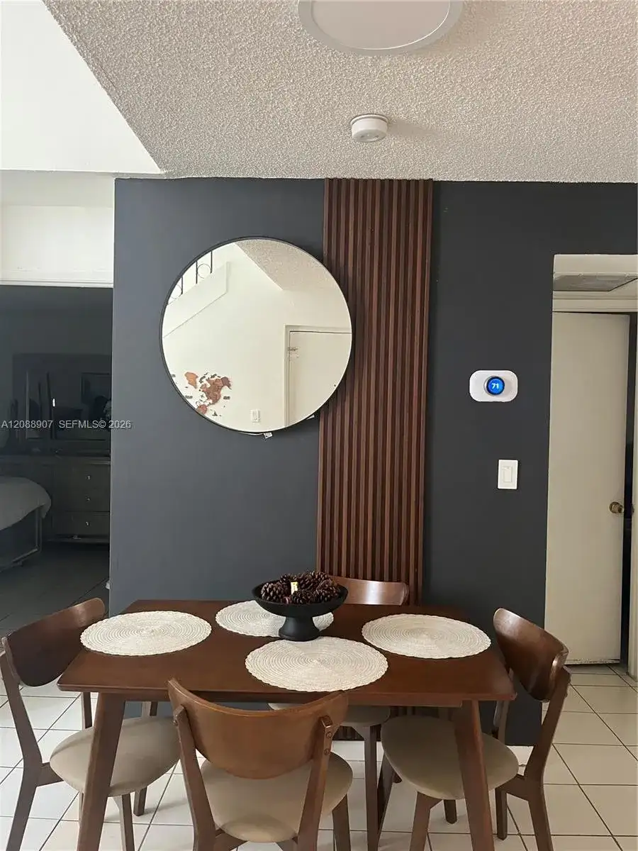 2745 W 62 # 202, Hialeah FL 33016 photo 2