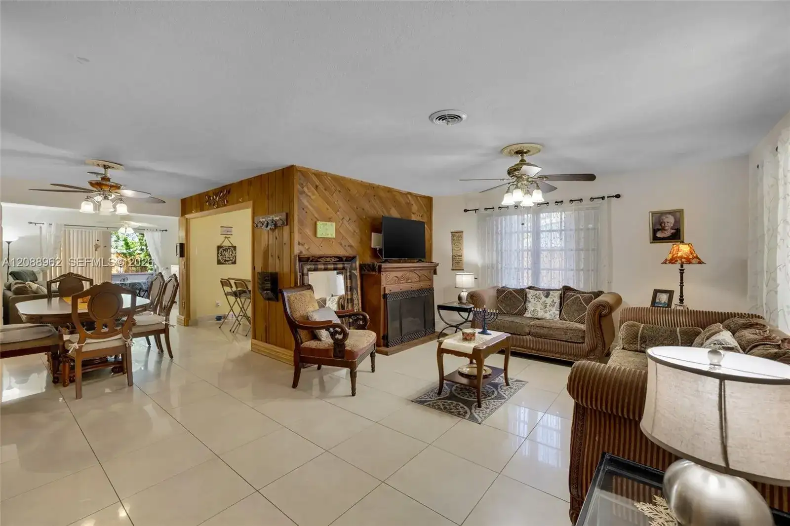 304 SW 68th Ave, Pembroke Pines FL 33023 photo 5