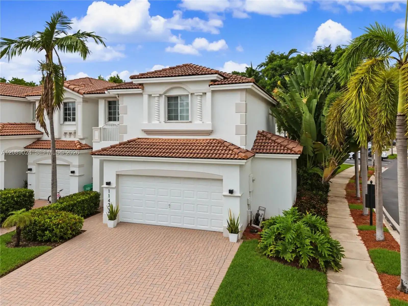 11423 NW 69th TER, Doral FL 33178 photo 2