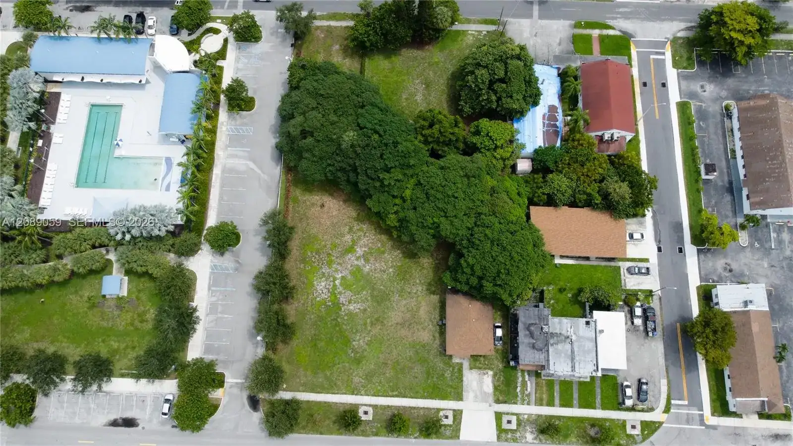 708 NW 2nd Ave, Hallandale Beach FL 33009 photo 3