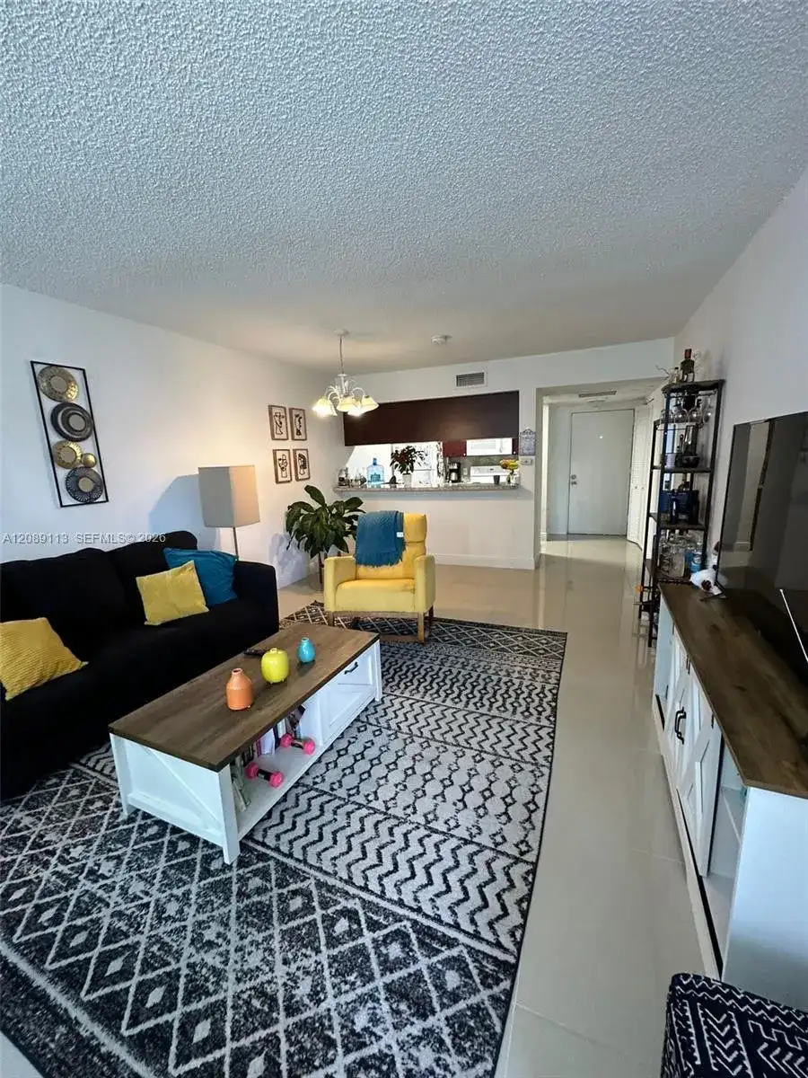 8100 Geneva Ct # 445, Doral FL 33166 photo 5