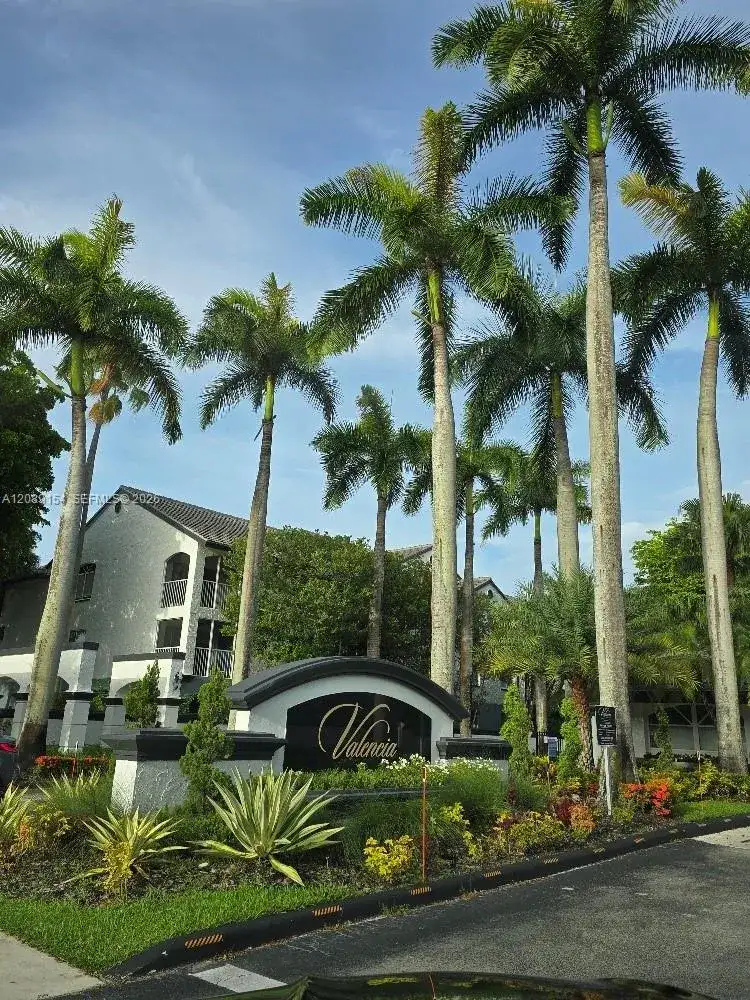 4555 NW 99th Ave # 102, Doral FL 33178 photo 2