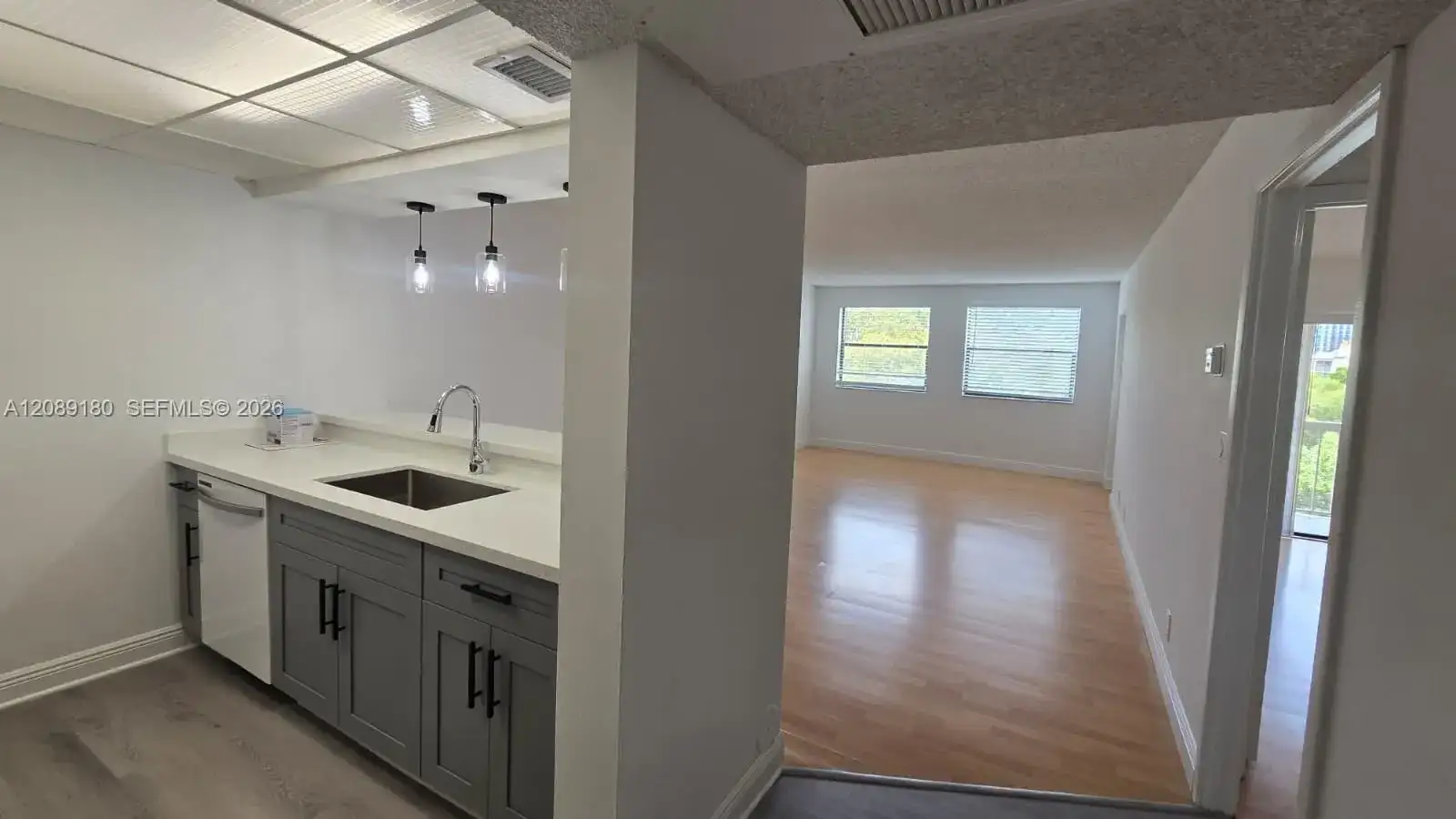 8180 Geneva Ct # 419, Doral FL 33166 photo 4