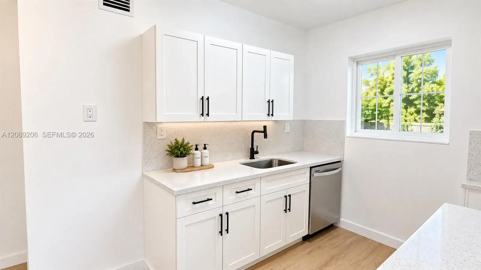 545 NW 29th Ave, Fort Lauderdale FL 33311 photo 5
