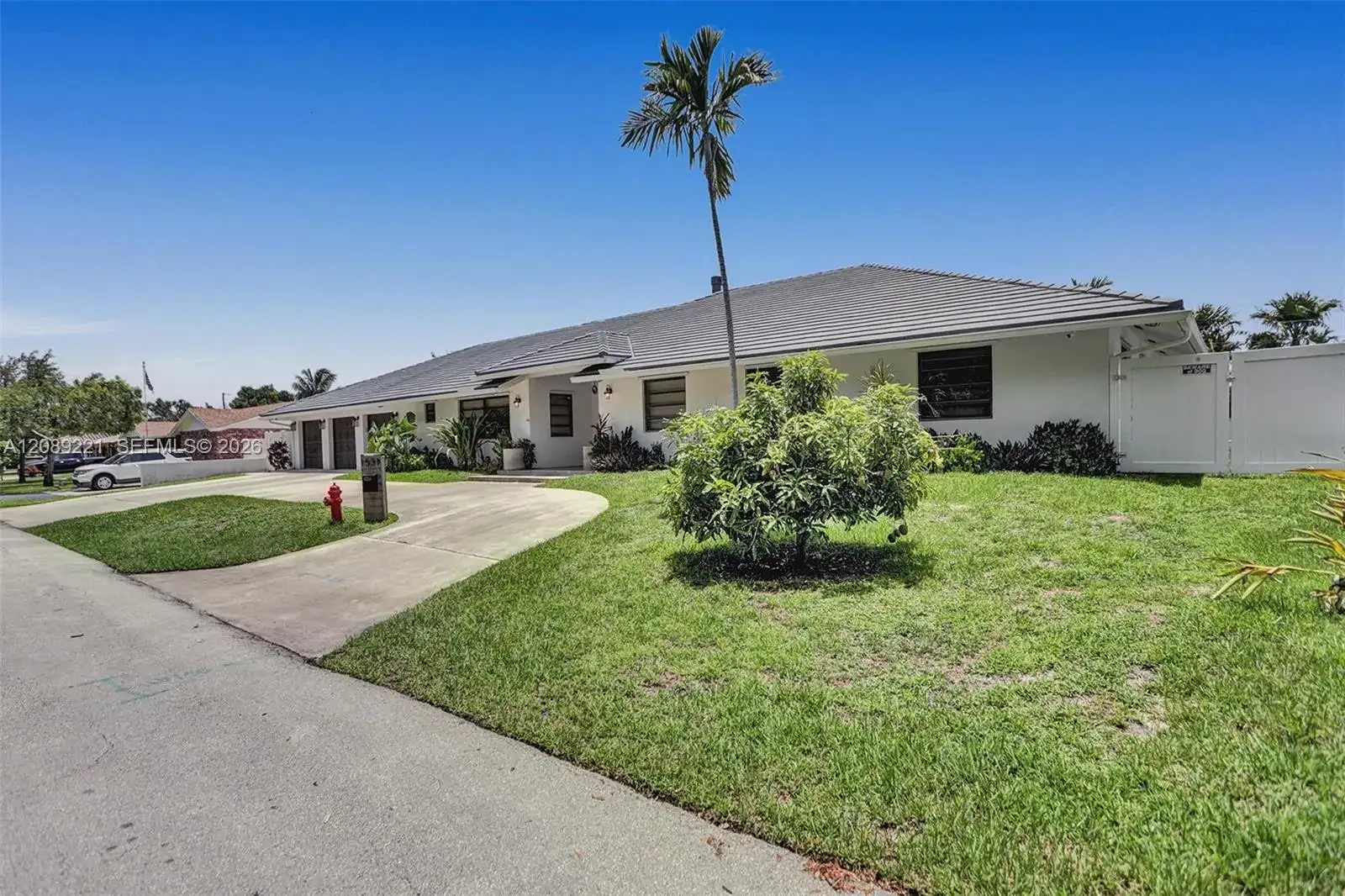 1531 SE 24th Ter, Pompano Beach FL 33062 photo 2