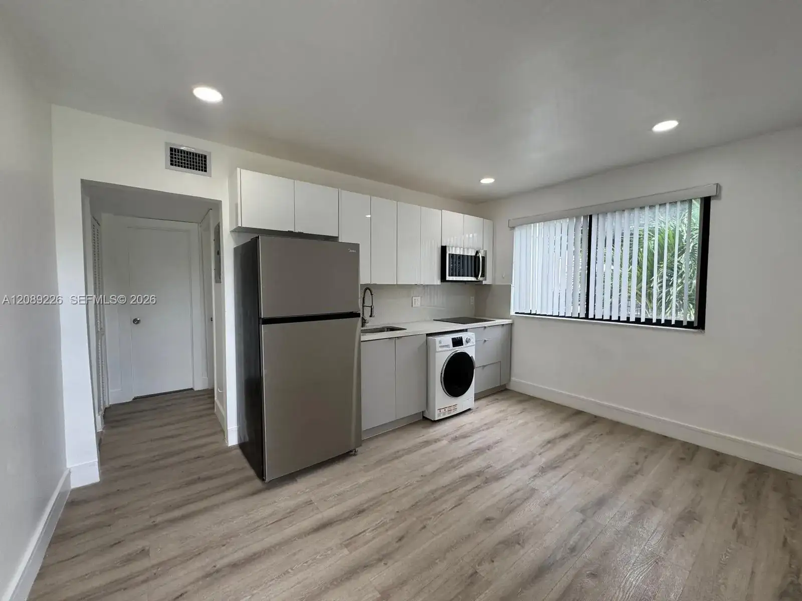 1943 NW 2nd ct # 5, Miami FL 33136 photo 2