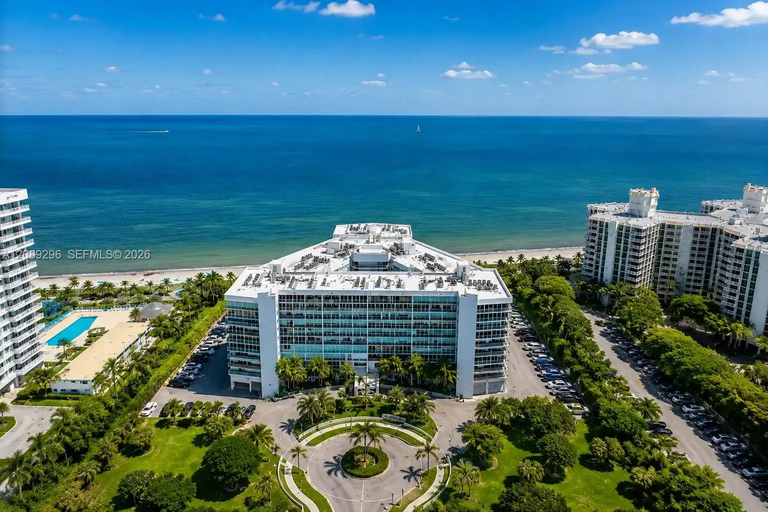 600 Grapetree Dr, Key Biscayne FL 33149 photo 3