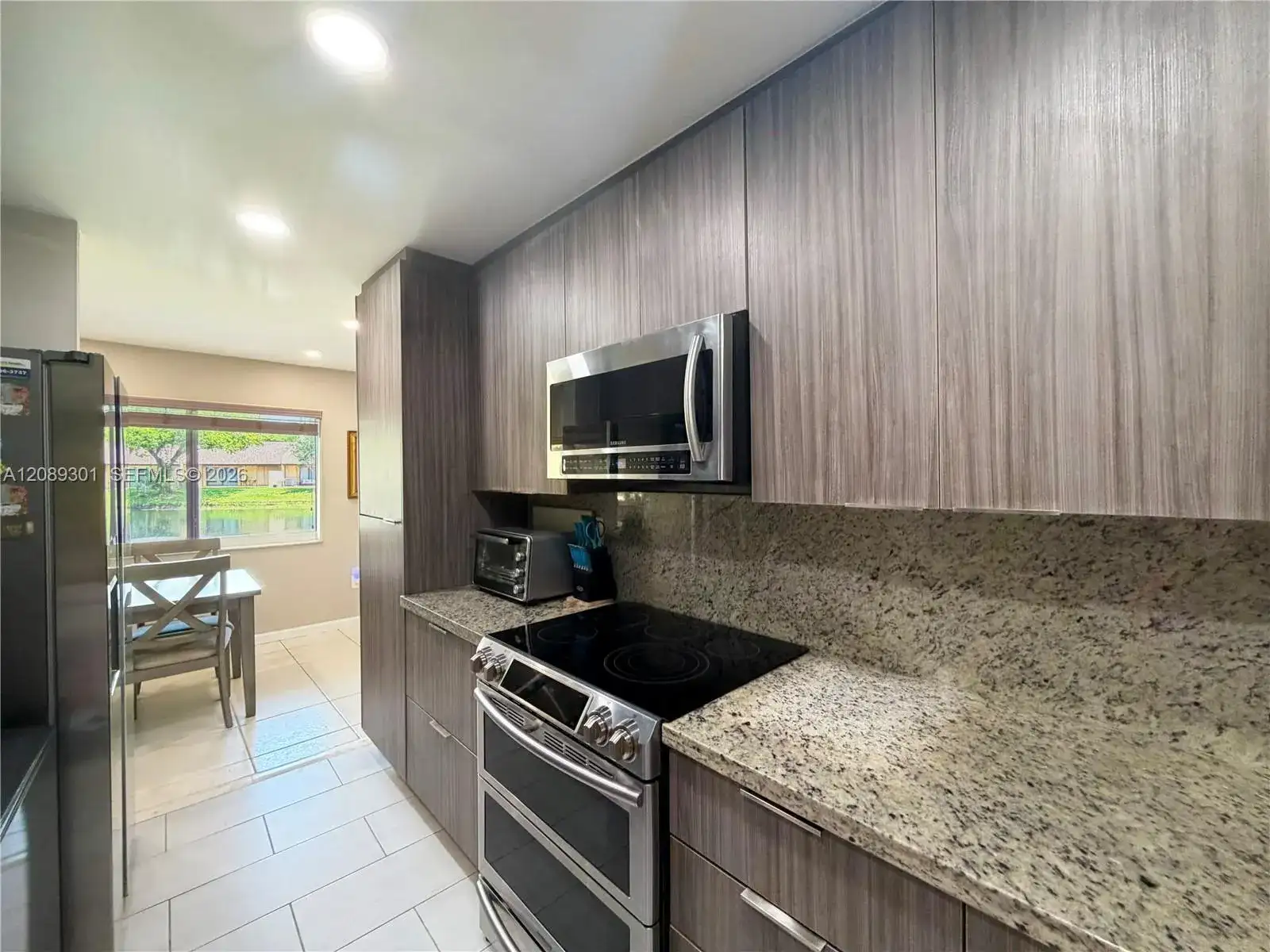 10875 NW 29th Mnr, Sunrise FL 33322 photo 3