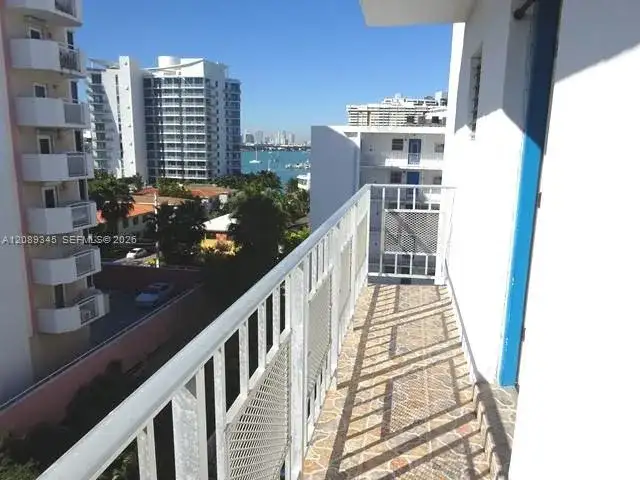 1340 Lincoln Rd # 809, Miami Beach FL 33139 photo 2