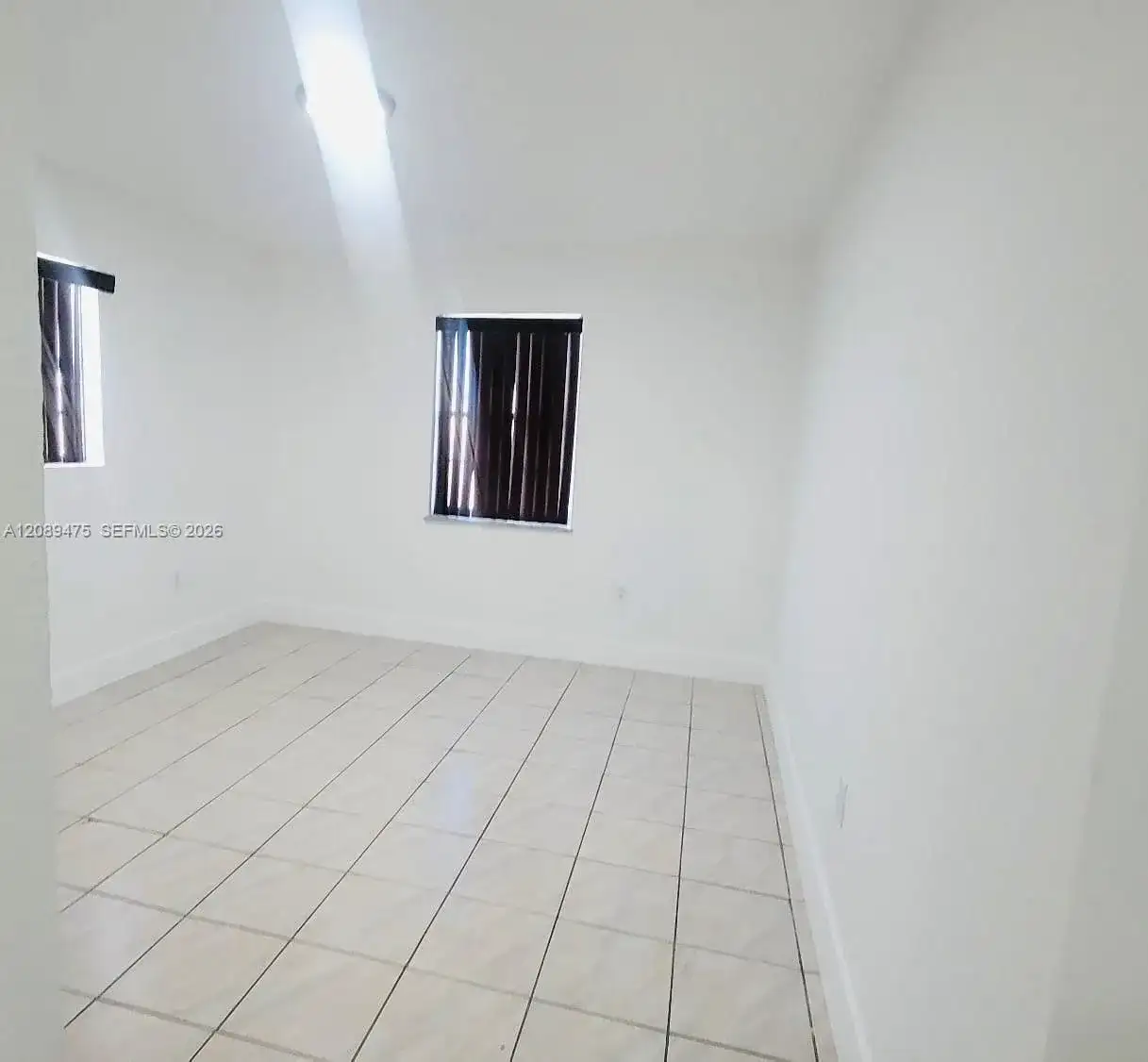 19225 NW 50 CT, Miami Gardens FL 33055 photo 3