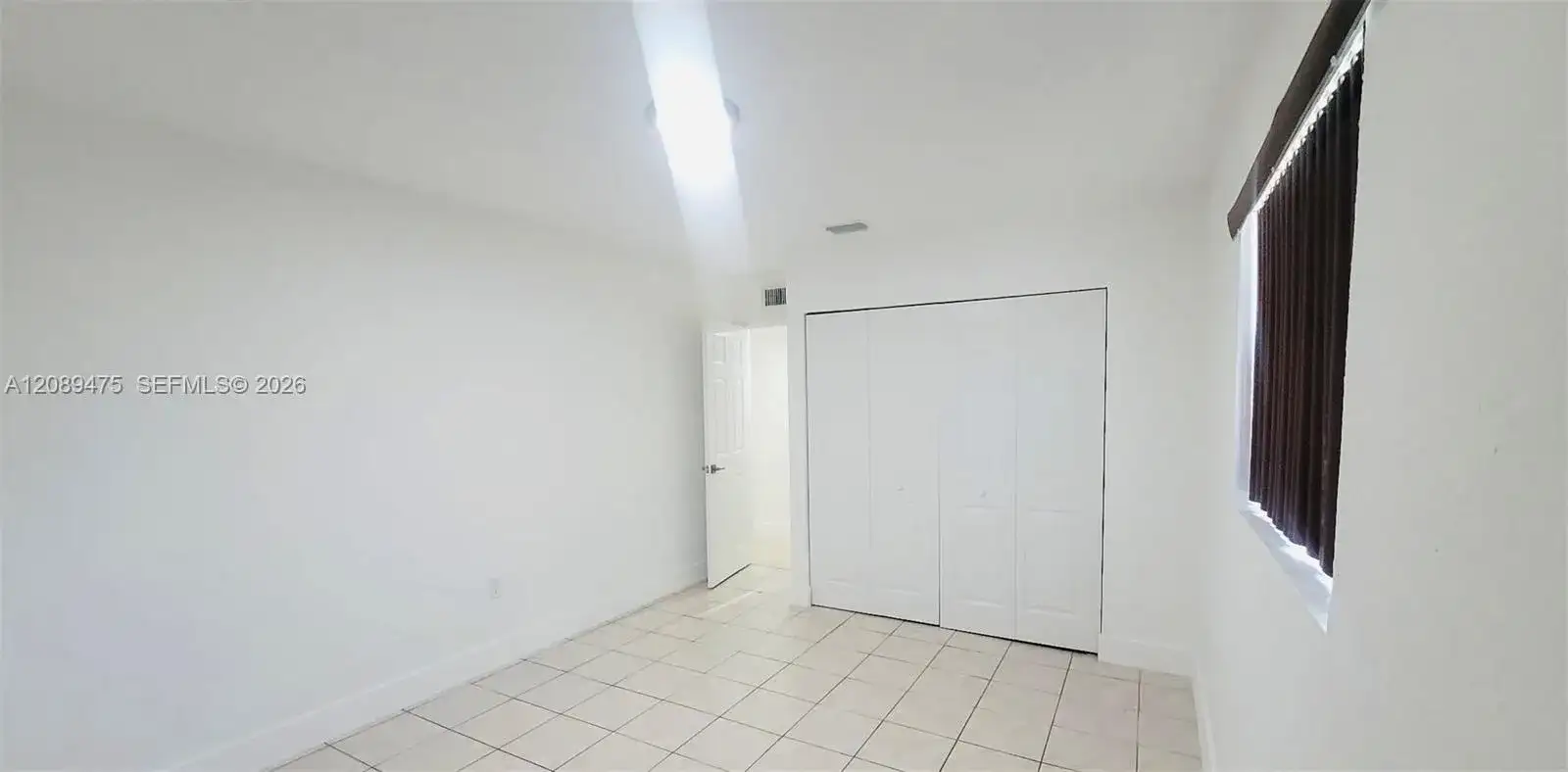 19225 NW 50 CT, Miami Gardens FL 33055 photo 5