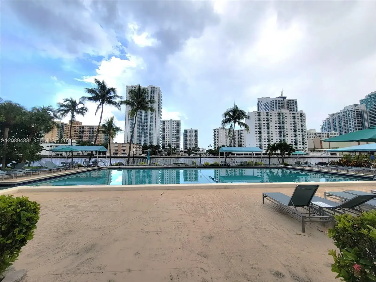 800 Parkview Dr # 309, Hallandale Beach FL 33009 photo 2