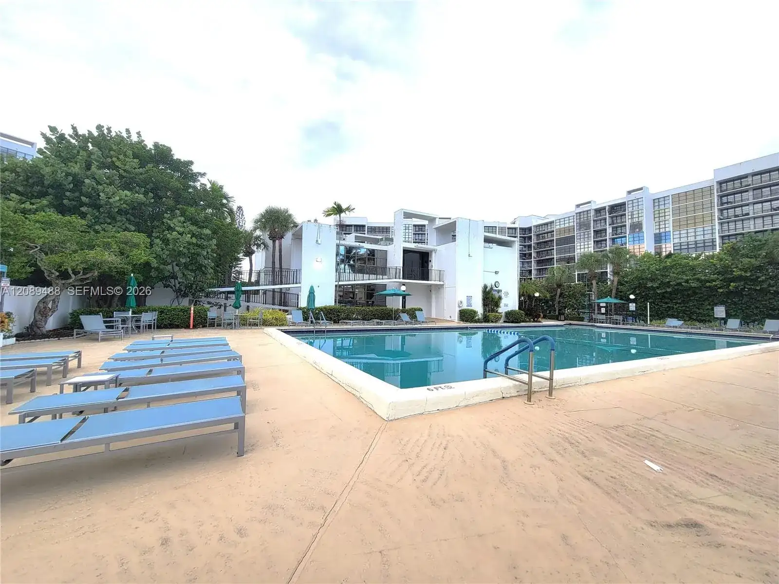 800 Parkview Dr # 309, Hallandale Beach FL 33009 photo 3
