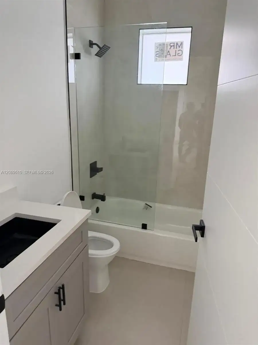 1136/1138 S GILBERT AVE, Lehigh Acres FL 33973 photo 3