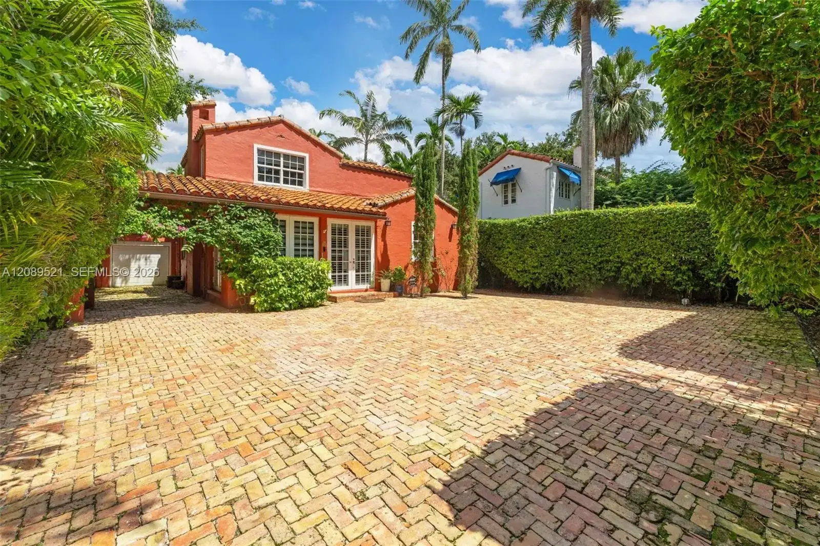629 Altara Ave, Coral Gables FL 33146 photo 2