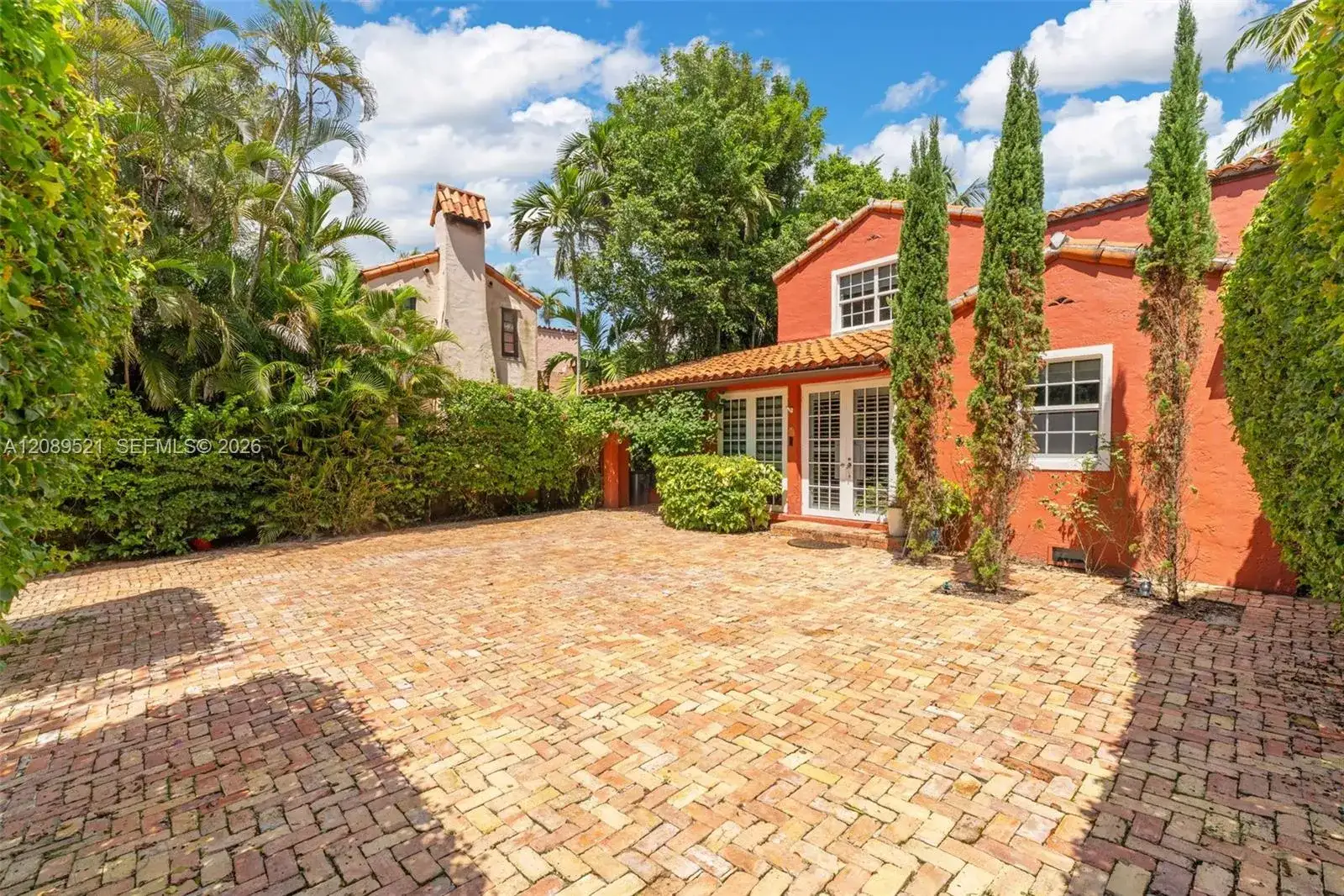 629 Altara Ave, Coral Gables FL 33146 photo 4