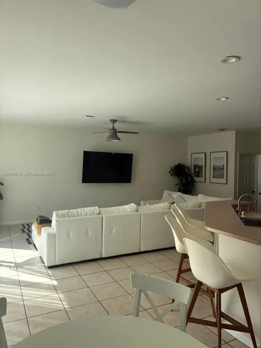 989 NW 156 AVE, Pembroke Pines FL 33028 photo 5