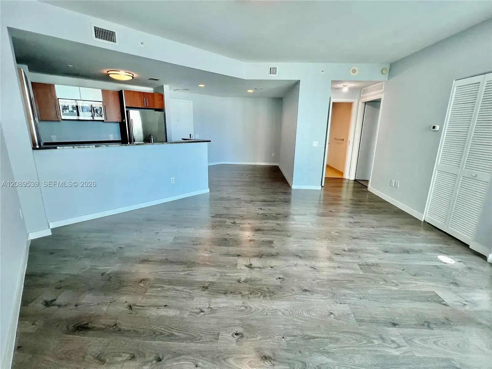 300 S Biscayne Blvd # 2705, Miami FL 33131 photo 2