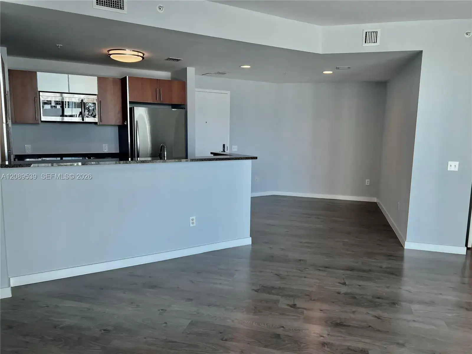 300 S Biscayne Blvd # 2705, Miami FL 33131 photo 4