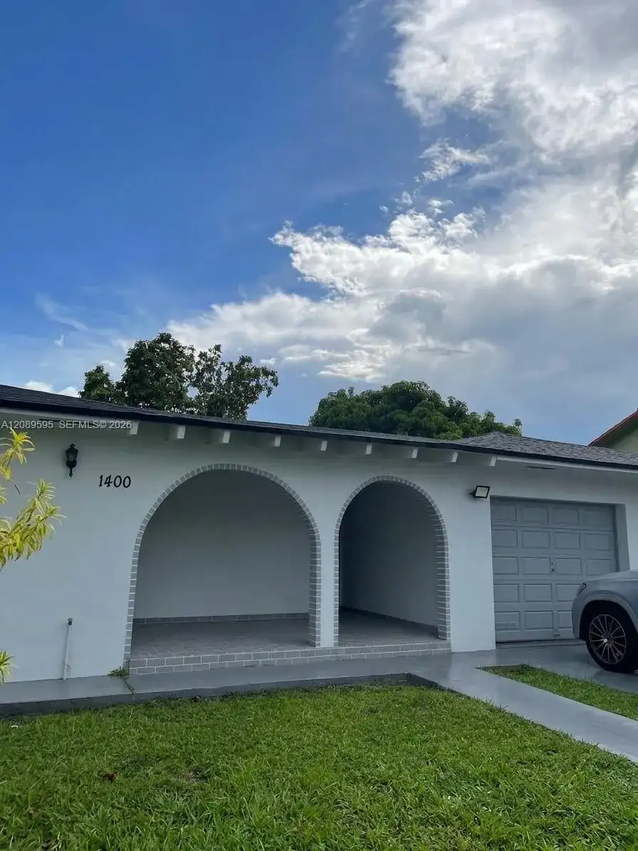 1400 W 39th Pl # 1400, Hialeah FL 33012 photo 2