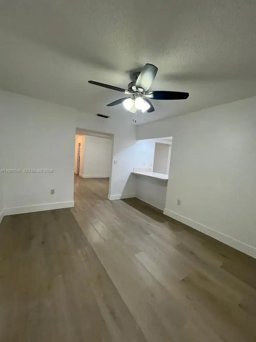1400 W 39th Pl # 1400, Hialeah FL 33012 photo 4
