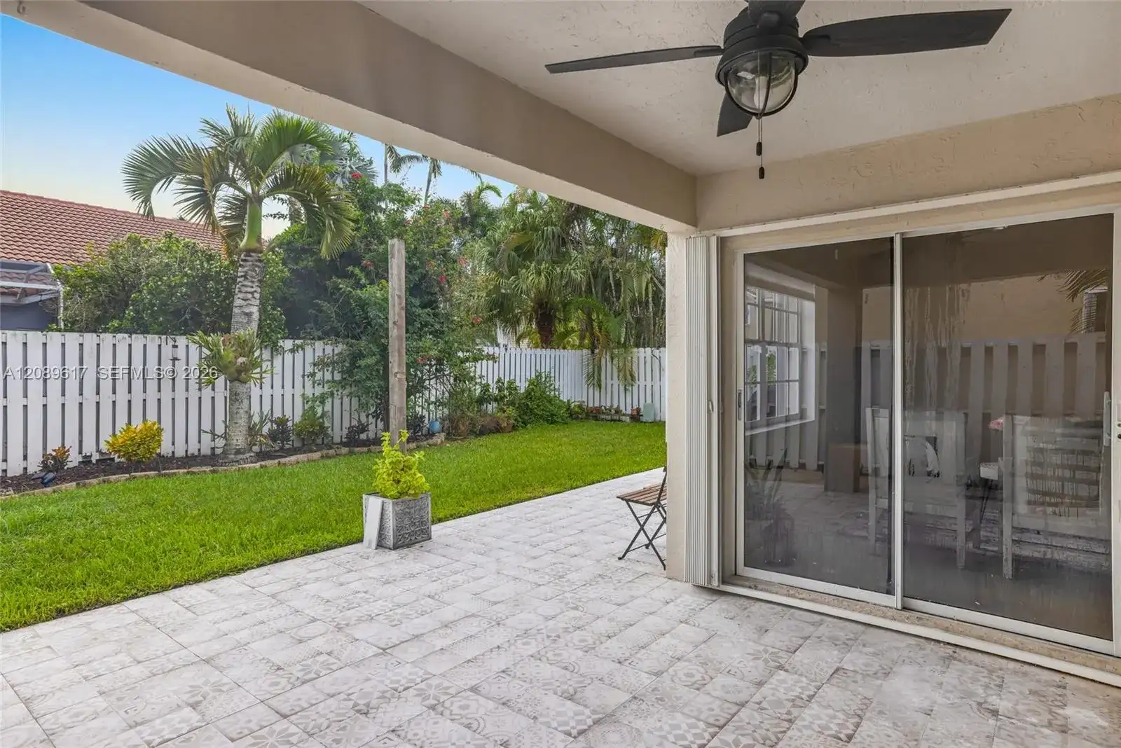 1315 Bayview Cir, Weston FL 33326 photo 4