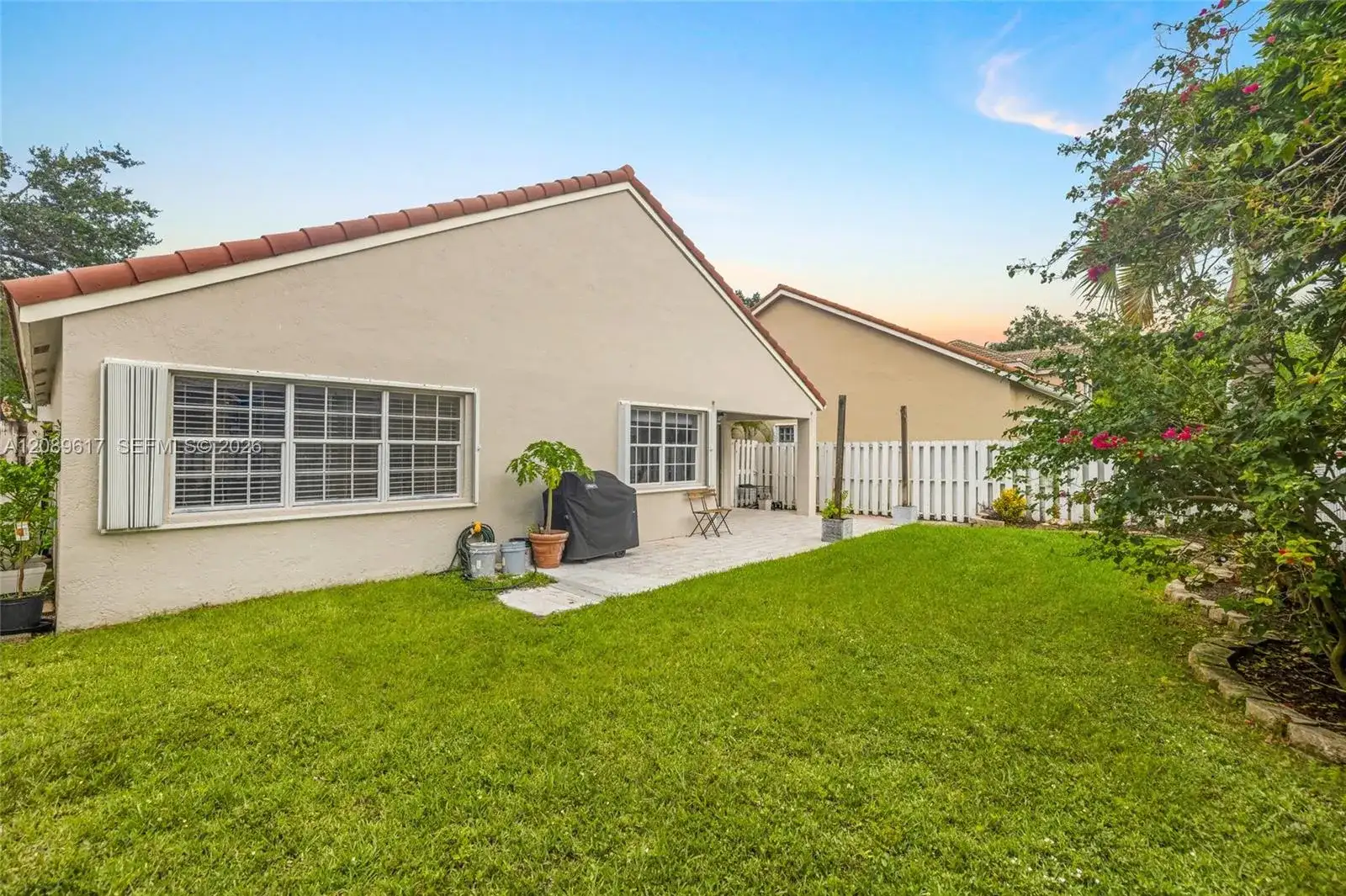 1315 Bayview Cir, Weston FL 33326 photo 5