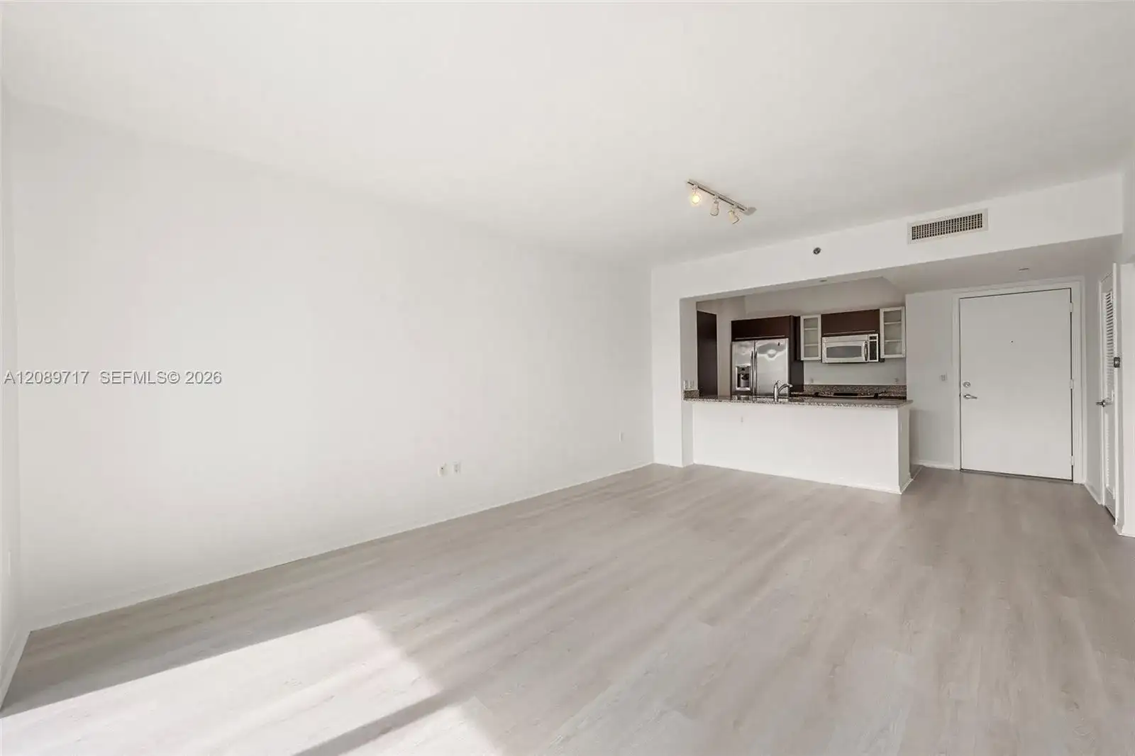 951 Brickell Ave # 1202, Miami FL 33131 photo 3