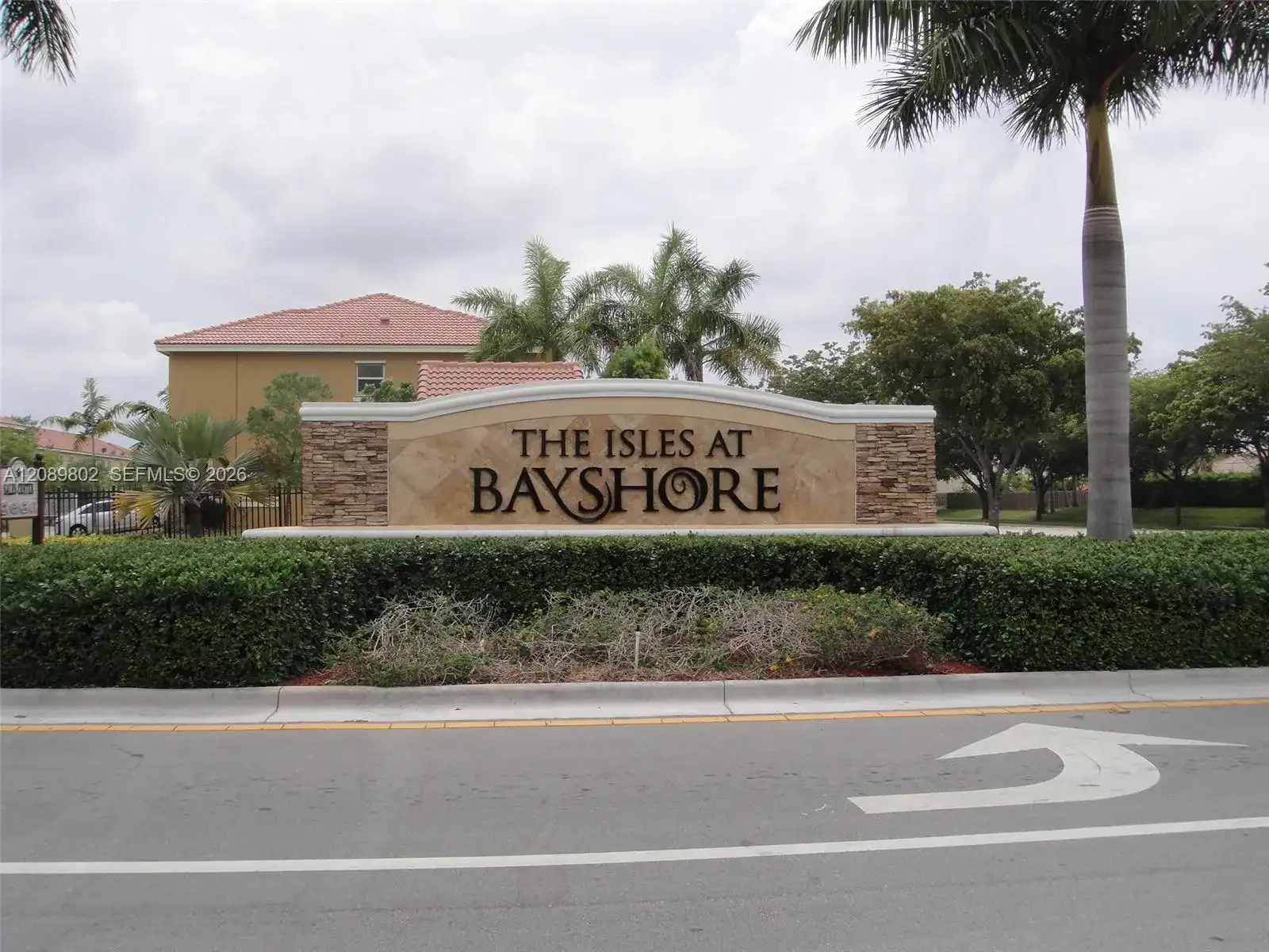8907 SW 220th St, Cutler Bay FL 33190 photo 4