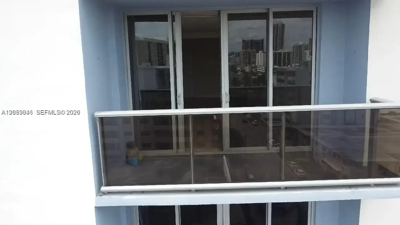401 69th St # 900, Miami Beach FL 33141 photo 3