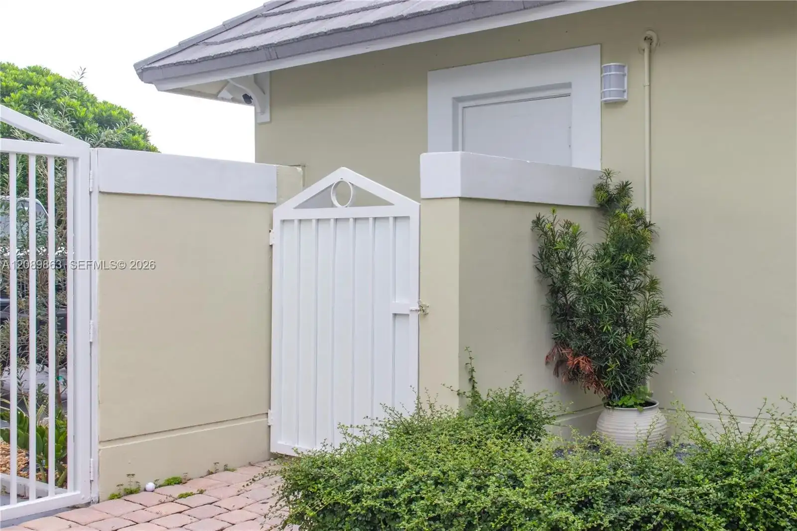 4759 NW 98th Pl, Doral FL 33178 photo 4