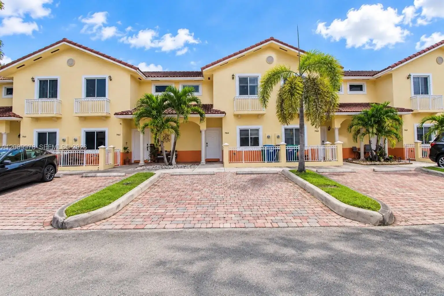 7464 NW 180th St, Hialeah FL 33015 photo 3