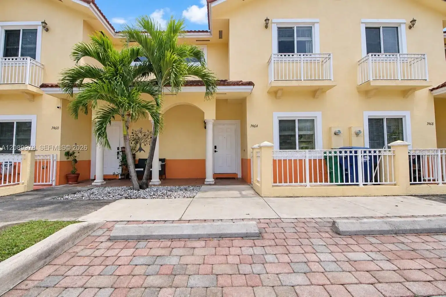 7464 NW 180th St, Hialeah FL 33015 photo 4