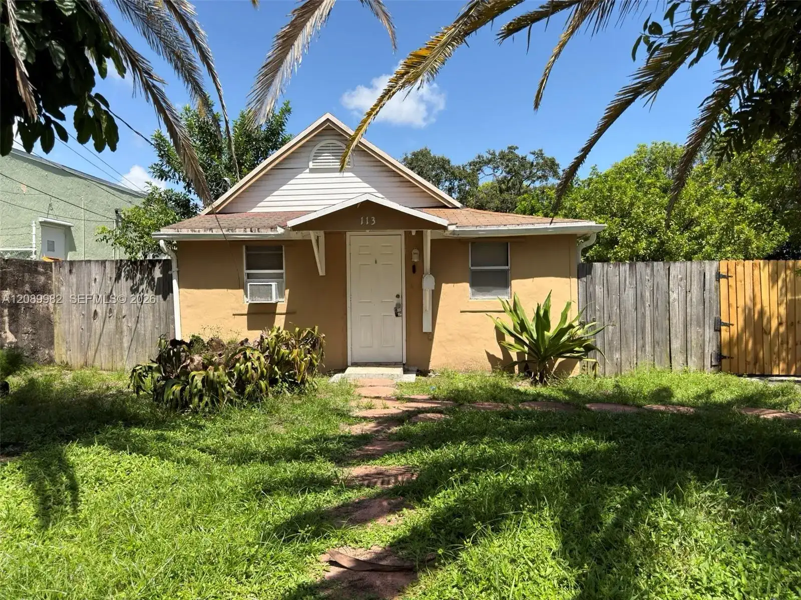113 SE 4th St, Hallandale Beach FL 33009 photo 3