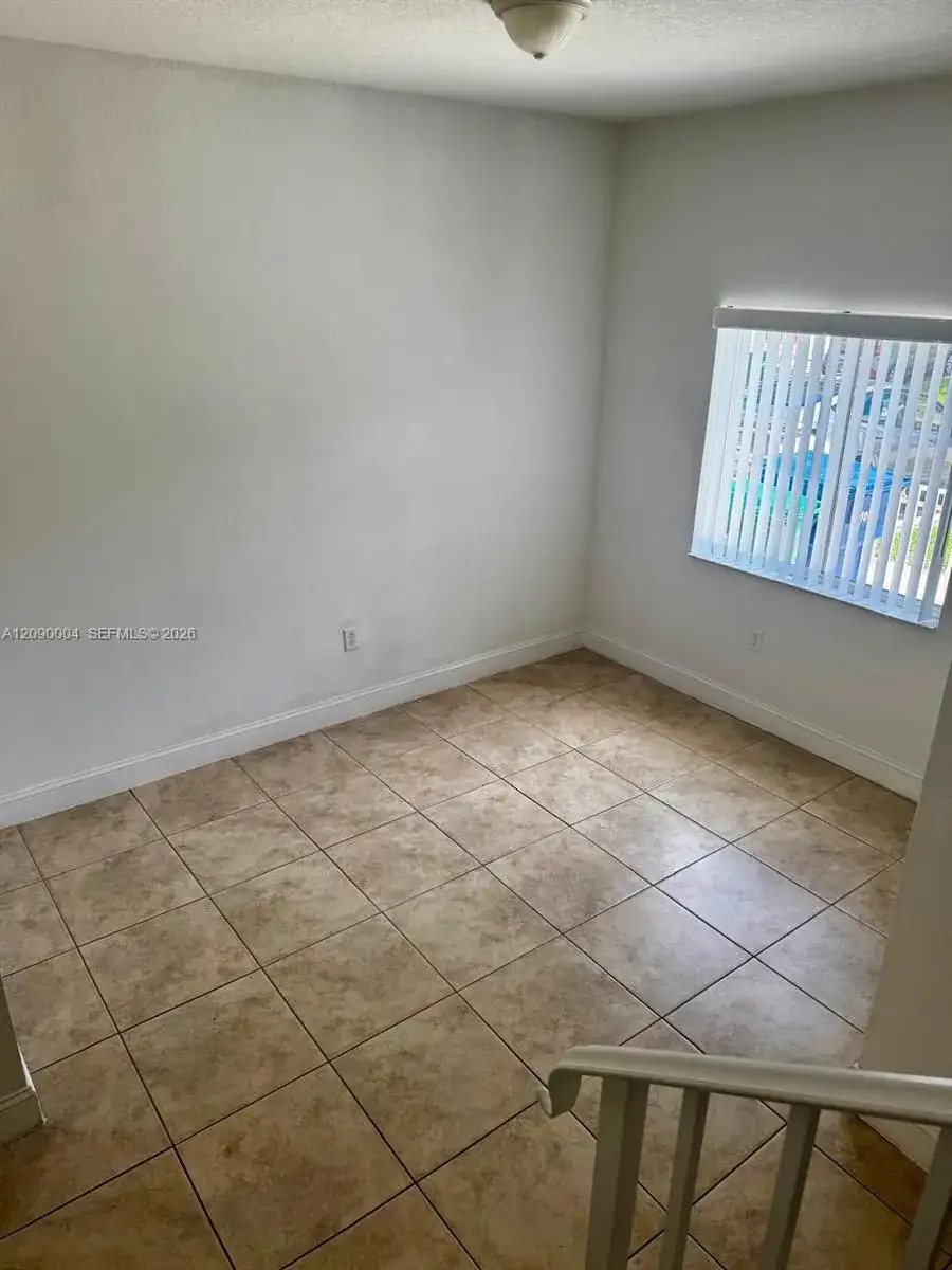 18032 NW 74th Ct # 74, Hialeah FL 33015 photo 4
