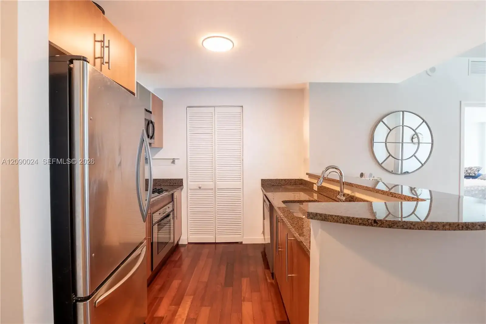 300 S Biscayne Blvd # 3504, Miami FL 33131 photo 3