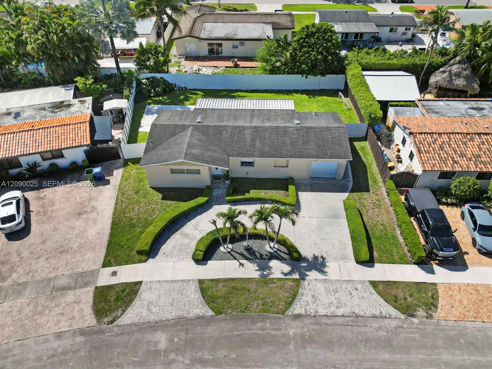 8530 NW 179th St, Hialeah FL 33015 photo 2