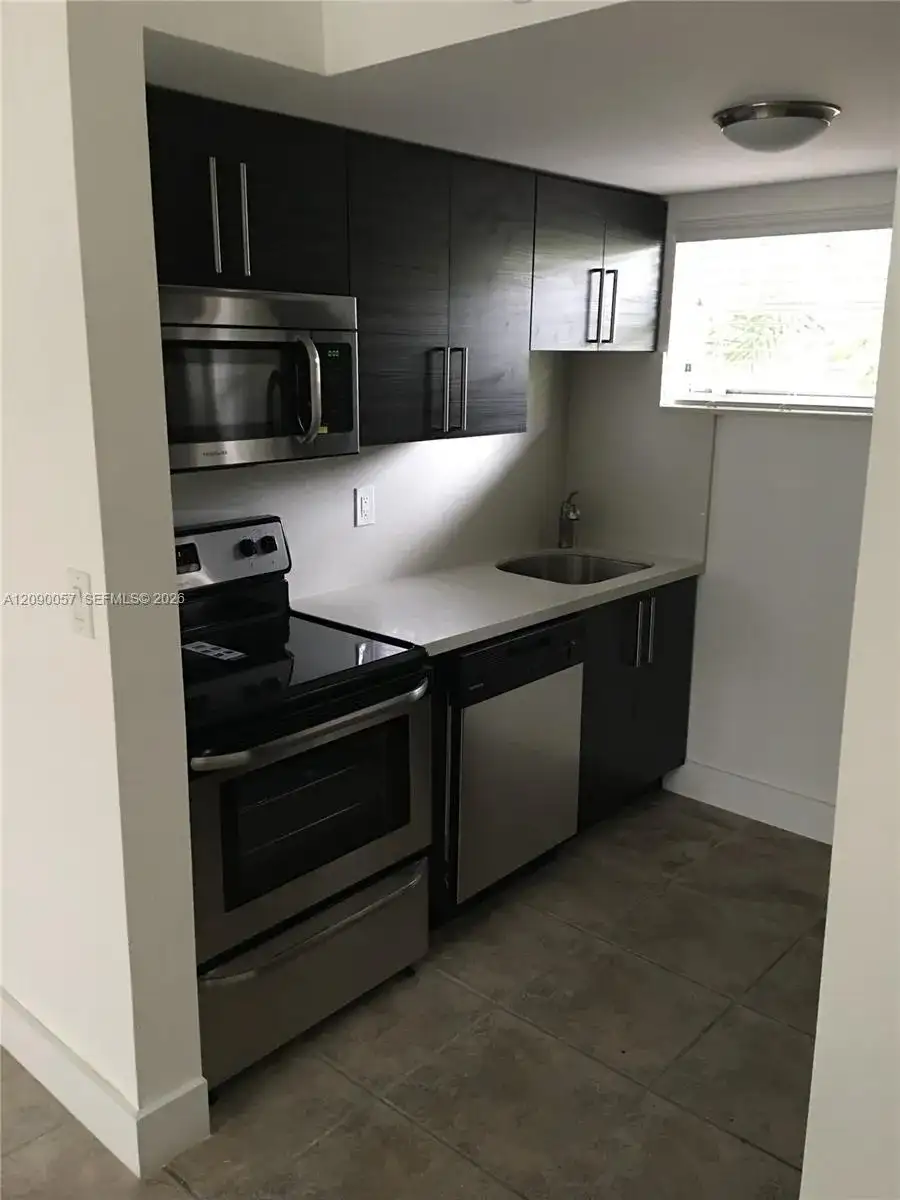 1606 SALZEDO ST # 3, Coral Gables FL 33134 photo 3