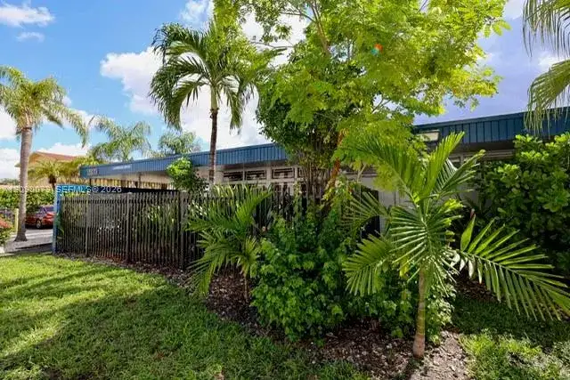 2825 E 4th Ave, Hialeah FL 33013 photo 5