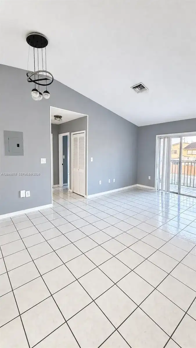 5800 W 18th Ln # 205, Hialeah FL 33012 photo 3