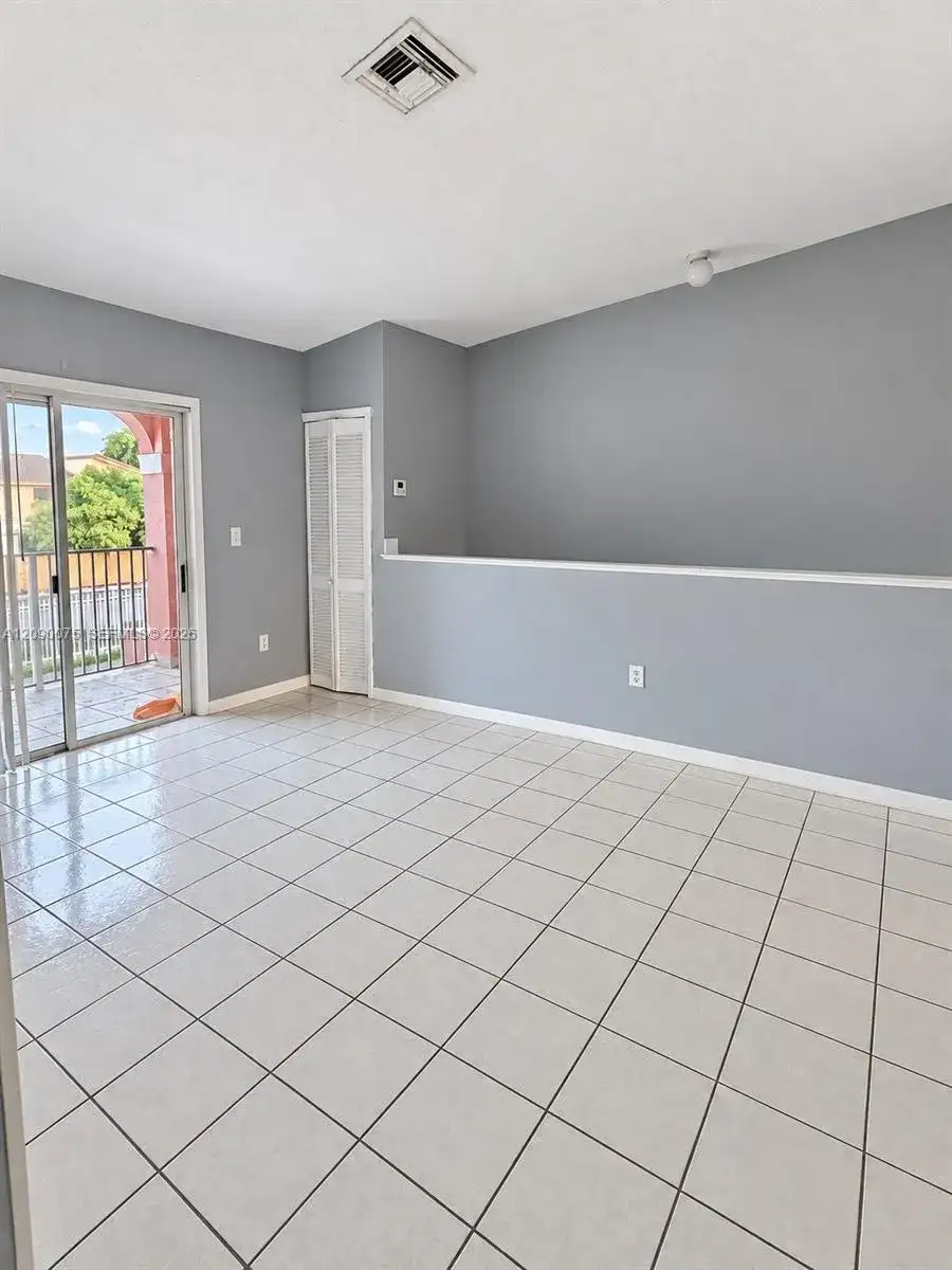 5800 W 18th Ln # 205, Hialeah FL 33012 photo 5