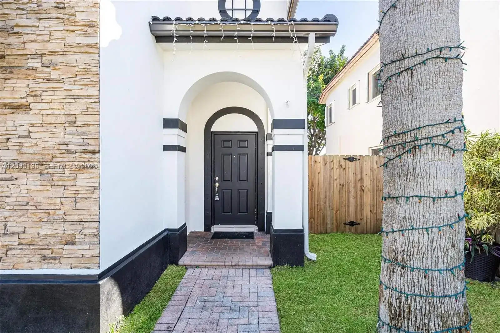 16350 SW 50th Ter, Miami FL 33185 photo 3