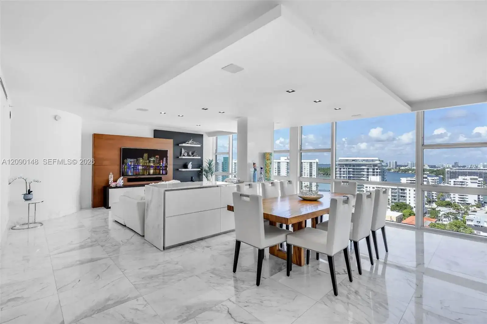 6801 Collins Ave, Miami Beach FL 33141 photo 4