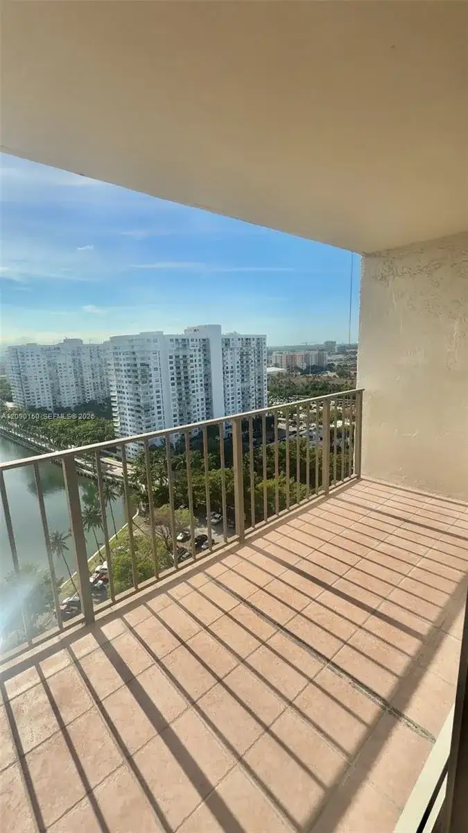 18181 NE 31st Ct # 2110, Aventura FL 33160 photo 4