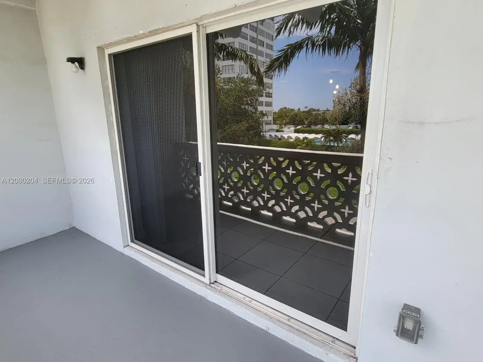 2005 Sans Souci Blvd # 305, North Miami FL 33181 photo 3