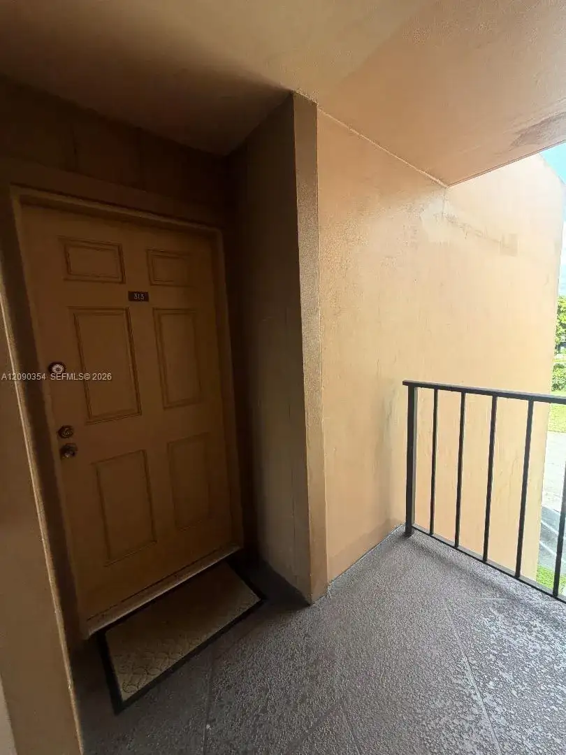 10975 SW 107th St # 313, Miami FL 33176 photo 2