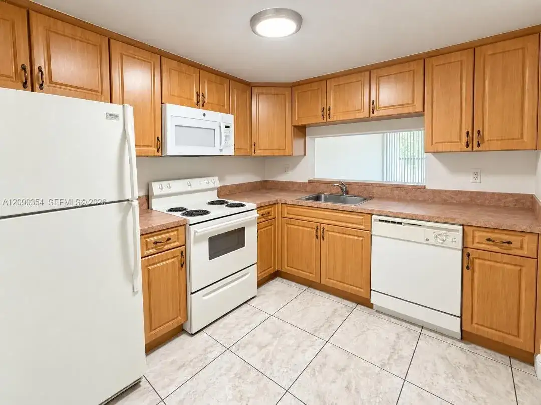 10975 SW 107th St # 313, Miami FL 33176 photo 3