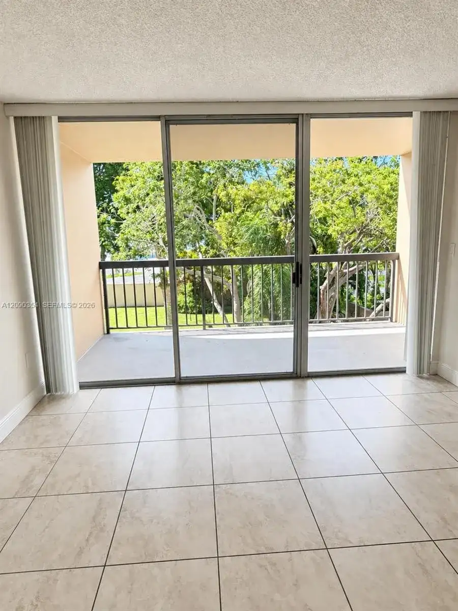 10975 SW 107th St # 313, Miami FL 33176 photo 5